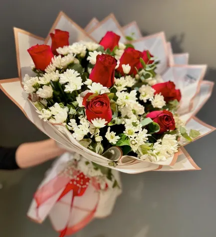 Gülller Ve Papatyam